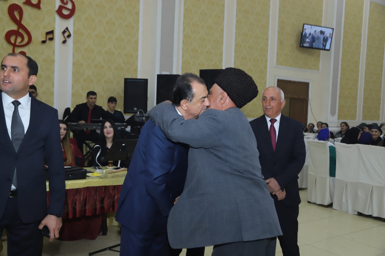 Taleh Qaraşov qazinin övladının toy şənliyində iştirak edib - FOTOLAR